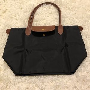 Longchamp handbag (Free Mystery La Mer item & Clothes)